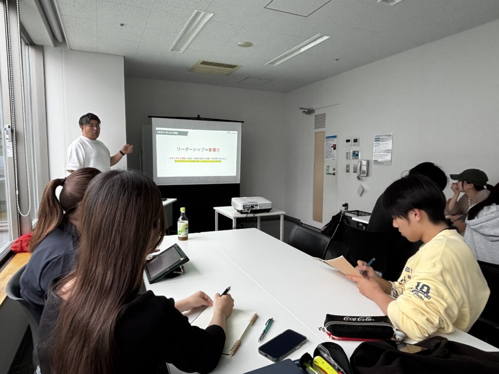 「話す」と「聴く」対話のワークショップの様子